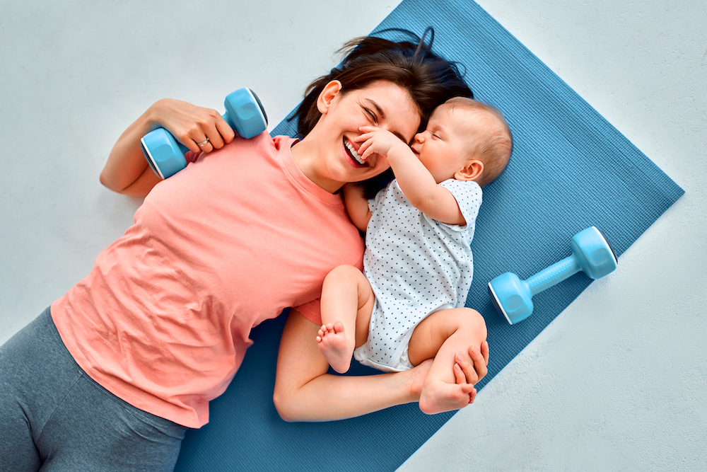 A,Sports,Mother,Is,Engaged,With,The,Child,In,Fitness